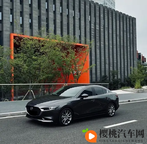 开昂克赛拉,嘴硬了3年,高速服务区被上了一课-2