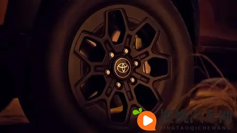 全新丰田Hilux正式露脸，皮卡天花板就是它?-1