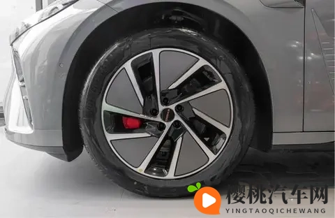 20 万 级纯电轿车选 购攻略：星途星纪元ES如何做到入门即满 配-1