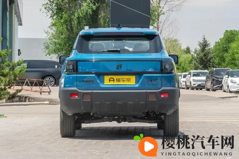 山海T1四驱版实测:油耗低,动力足,配置丰富,适合家用-3