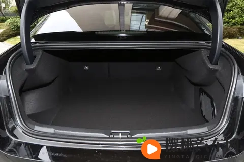 优惠18万，标配6气囊+Lynk Flyme车机，试驾领克03-2