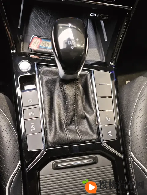 15万多拿下准新帕萨特,体验大众旗舰轿车-3