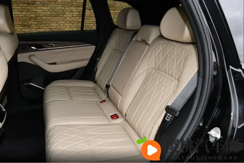 累计销量超85万台,全系标配20T+8AT,试驾体验吉利星越L-2