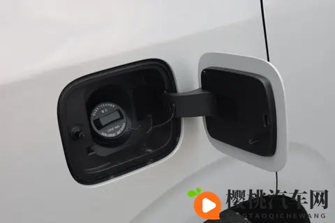 8万级插混MPV,家用真7座,五菱星光730值得一看!-1