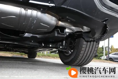 动力 + 氛围灯 + 座椅?奔驰 A 级要动力还是要舒适?-3