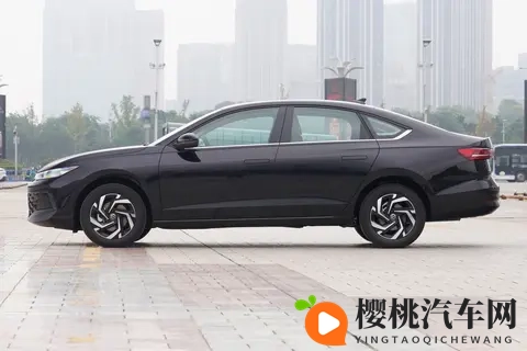 新车 隐藏式门把手_电子怀挡设计_11月上市,上汽大众朗逸Pro下线-3
