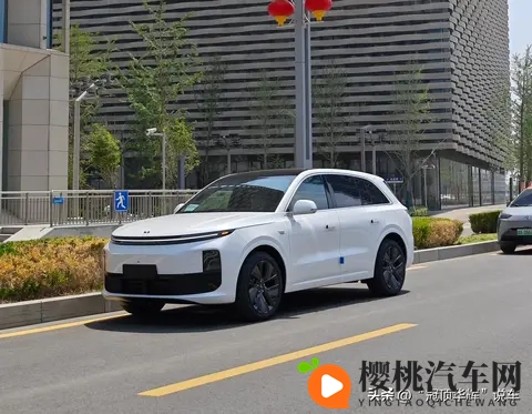 理想MEGA起火,冷却液背锅?系统预警早失效了-2