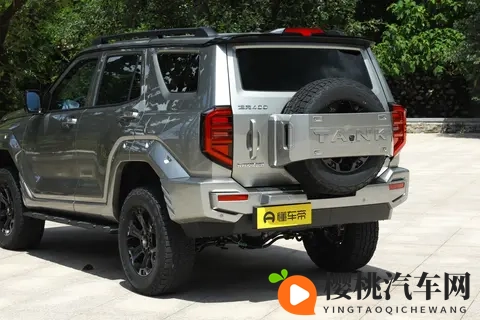 新款坦克400上市，硬派SUV市场的多元选择-3