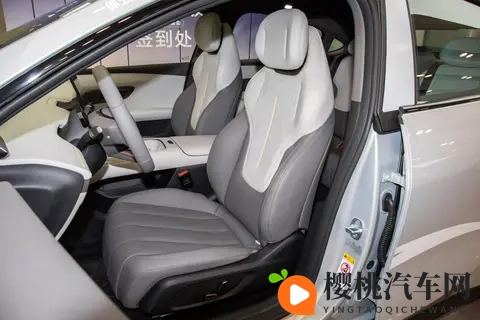 无框车门 + 零重力按摩椅，深蓝 L06 才是 Z 世代梦中情车？-3