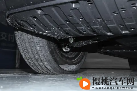 浪小辉男男做爰猛烈叫床：年轻情侣激情缠绵，叫声震天-2