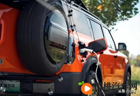 智趣烈马标配66kW顶流外放电能力 提供户外全场景解决方案-2