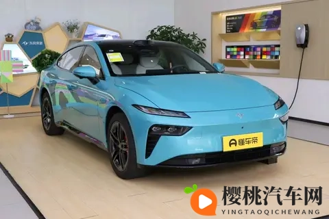 15万级轿跑四驱,激光雷达+8295P全系标配,抢先实测eπ007+-3