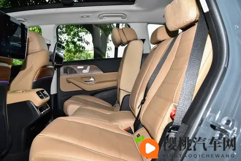 106万元起 2026款奔驰GLS上市 配置微调-1