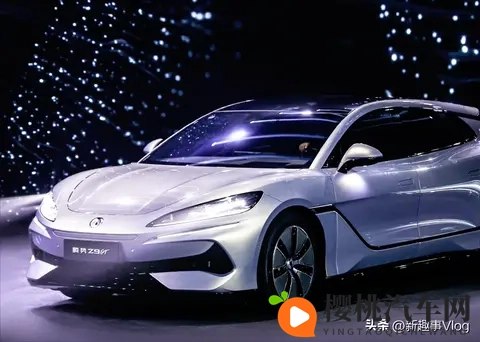 比亚迪跌落神坛？44万辆月销仍失冠，背后暗藏三大危机！-2