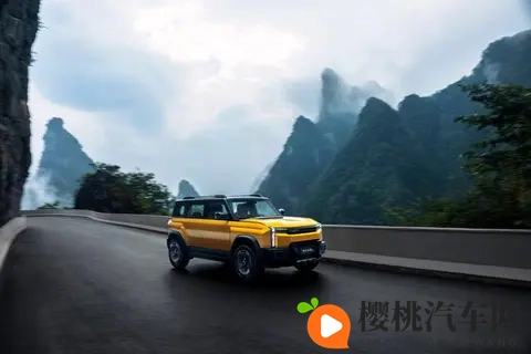 奇瑞风云X3L天门山挑战，豪言宣传为何翻车？-1