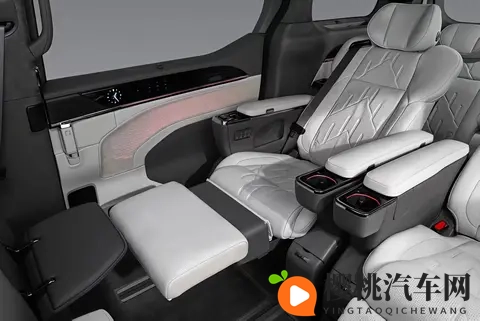 一辆极氪009,装下我们三代人的周末:一位奶爸的用车笔记-3