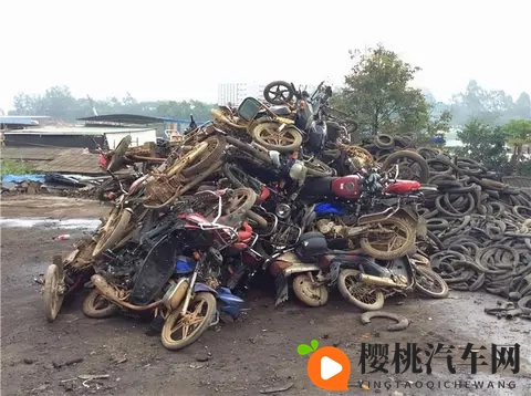 汽车、摩托车不报废不注销,车直接卖废铁,对车主有“2个影响”-2