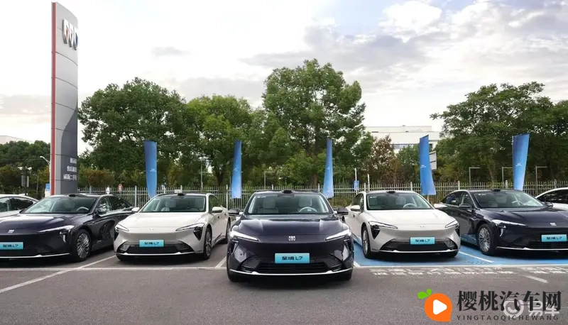 打扑克又叫又痛:驾驶姿势调整,告别驾车不适困扰-2