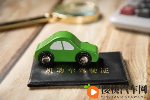 我帮妺妺洗澡忍不住c了她的奶：妹妹洗澡时我不小心触动了敏感部位-3