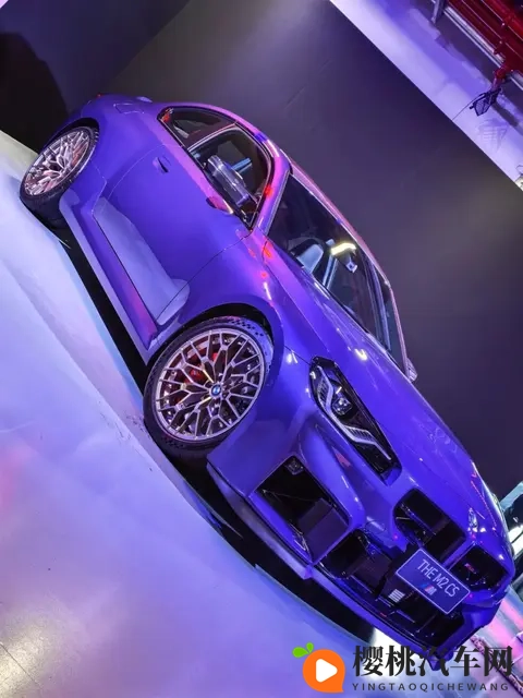 动态性爱:新能源汽车创新潮:智能出行,环保新篇章-1