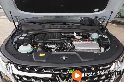 六座MPV正在成为家庭出行新宠！这两款高性价比车型，太实用-3