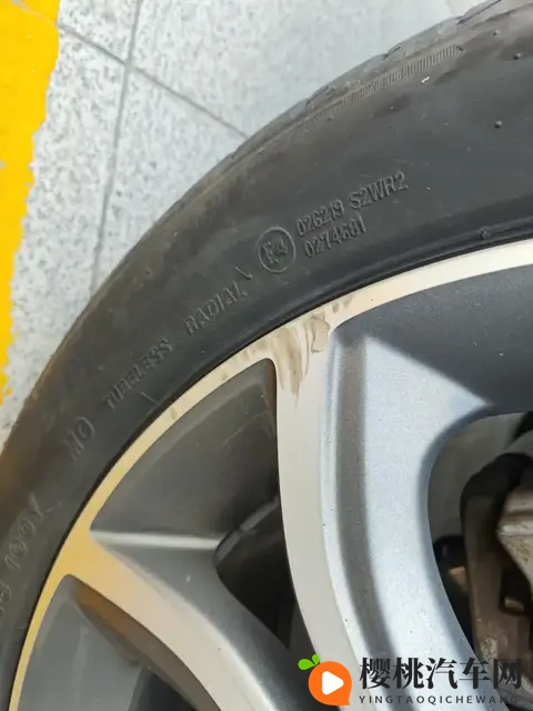 30万拿下准新奔驰E级,豪华轿车体验触手可及?-1