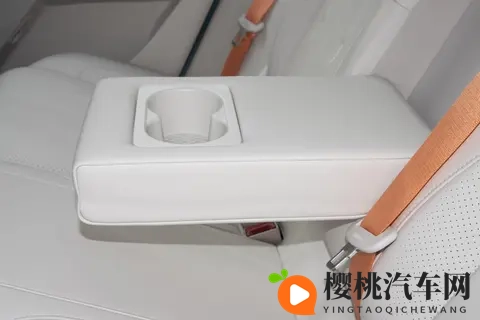 “智美超能轿跑” 东风奕派eπ007+： 没有花里胡哨， 只有实在表现-2