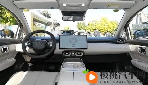 标配 540 度全景影像，租电版到手 499 万，埃安 UT super 值得选吗？-2