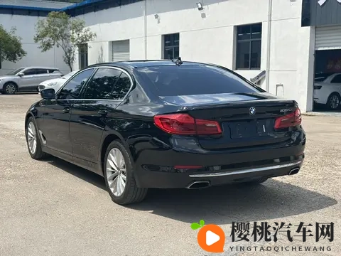 20款宝马5系:10万公里,香槟色外观,18万多开回家!-1