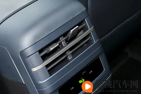 钛 7 2025 款 200KM 两驱 Max 版试驾，感受出行新体验-2