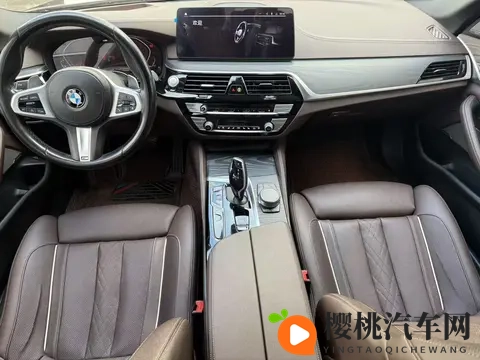 20年上牌的宝马5系,7万公里,25万多,这个价格香吗?-1