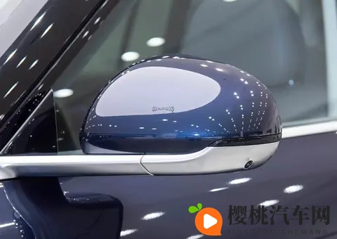 又一款旗舰SUV预售，配3把零重力座椅，增程车纯电续航可达402km-1