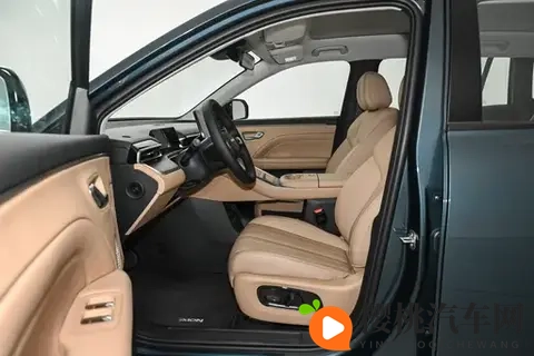 12万级SUV！标配大6座+双独悬，还有超长续航，AION i60香不香？-1