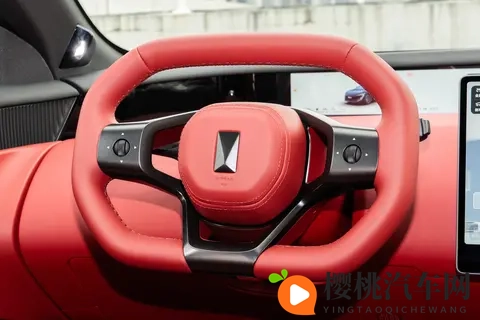 中大型纯电轿车怎么选？2026款阿维塔12全面测评，值得买吗？-1