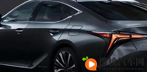 2025年还卖燃油车？雷克萨斯ES图的到底是什么！-1