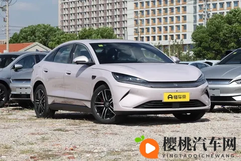 自主品牌纯电中型轿车对比，深蓝L06和秦L EV该如何选择？-3