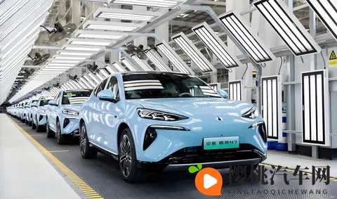 中国新能源车“平替”成风,传统豪华光环正在消散-1