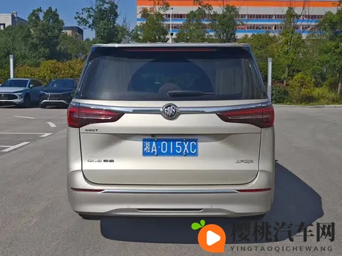 18万多拿下别克GL8陆尊，2022年一手准新车，宜商宜家好选择-3