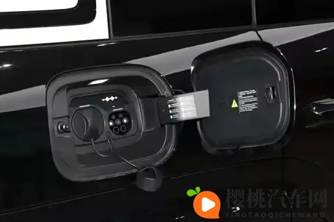 带娃出行不折腾,试驾方程豹钛7,解决家庭用车的痛点-2