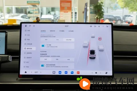 东风奕派 eπ007 + ：15 万级轿跑的 全能选手，真能当 “小米平替”？-3