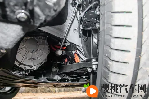 限时1399万起 东风奕派eπ007+上市 标配激光雷达和8295P芯片-2