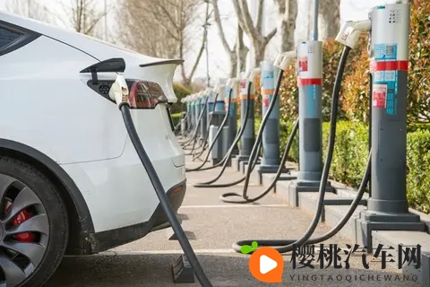 为什么说年底?新能源车迎来销售高峰-3