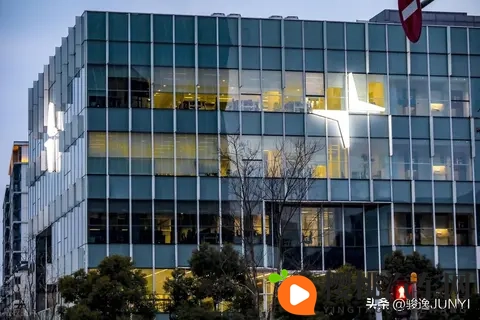 1873亿市值跌光!网红车企极星收到退市警告,李书福也救不了?-2