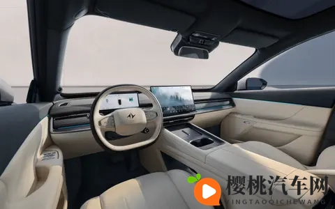 ​零百加速3s级，标配激光雷达，中大型轿车14万就能买-2