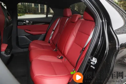 第三代领克 03：花15T的钱，买20T的性能，这款燃油车太值了！-3