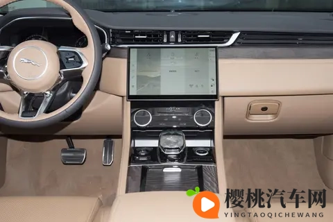 捷豹XFL全系配置深度解析:两驱与四驱版究竟怎么选?-1