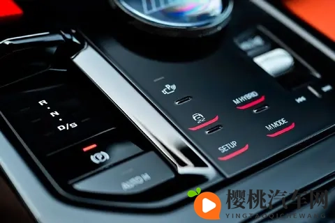 V8双涡轮增压+插电,强大的背后是坚持还是妥协?试驾BMW M5!-2