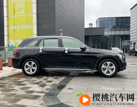 19万拿下昆明一手黑武士，20款奔驰GLC260L，家用代步好选择-1