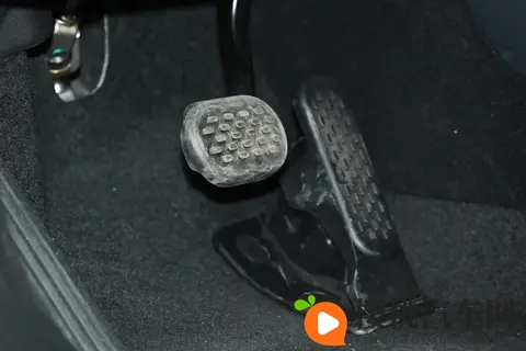 十多万买豪华插混？smart精灵#5 EHD3 屏联动 + 真皮座椅，家用够实在-2