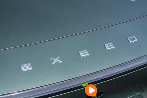 年轻人第一台C级车，星纪元ES来了，长续航+真智能+云台底盘-3